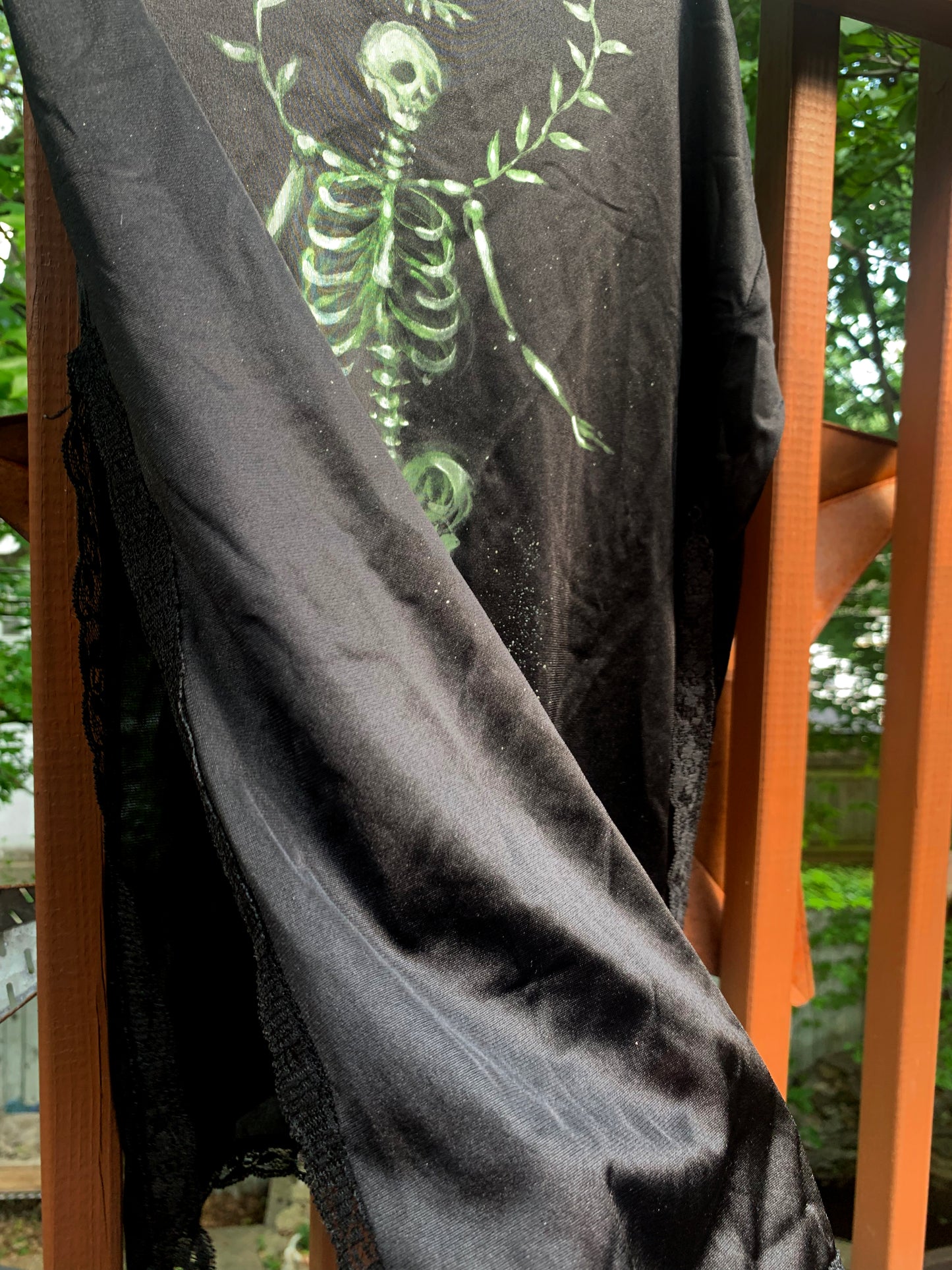 Skelevines - Skirt with Side Slits