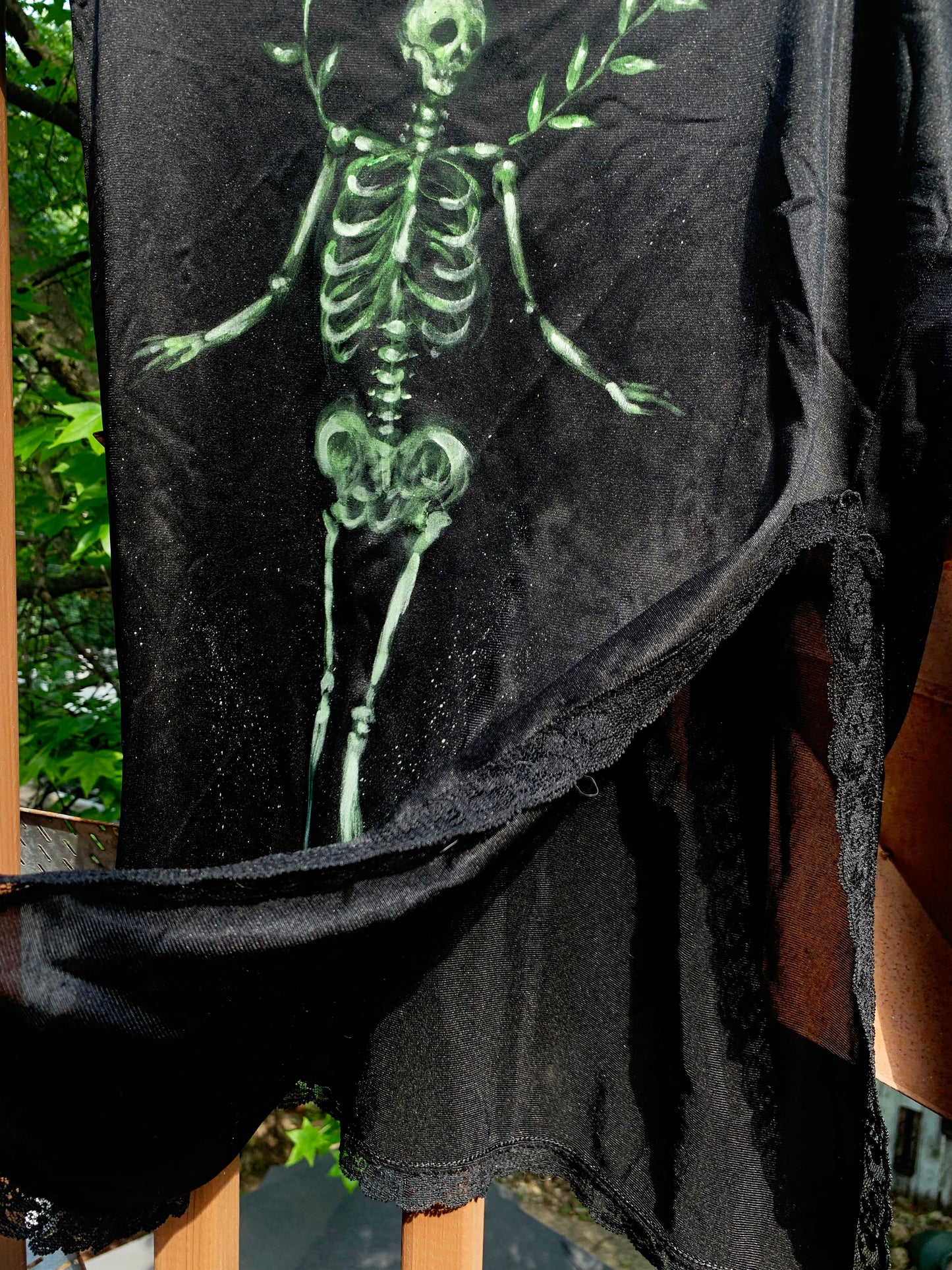 Skelevines - Skirt with Side Slits